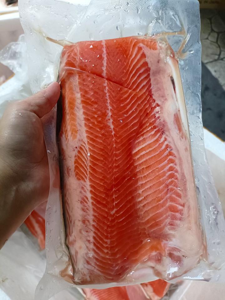 Cá hồi Sapa  tươi 1kg-duoc-ban-tai-Shop Trần Hồng