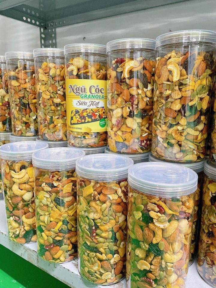 Ngũ  cốc glanola siêu hạt  hũ 500g-duoc-ban-tai-Shop Trần Hồng