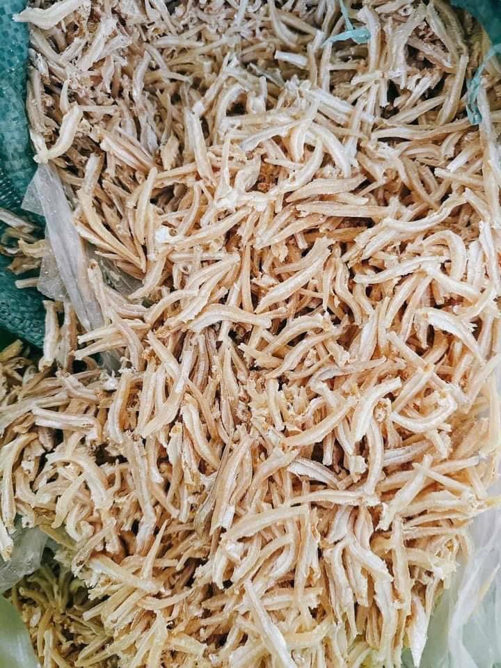 Cá cơm ngắt đầu-duoc-ban-tai-Phương Nguyễn