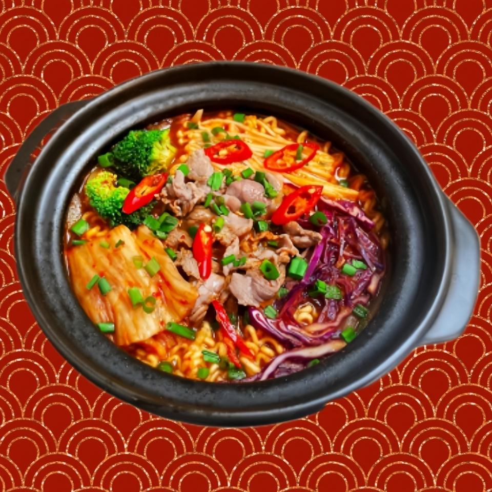 Mỳ cay bò ta-duoc-ban-tai-Tteokbokki Qlinh