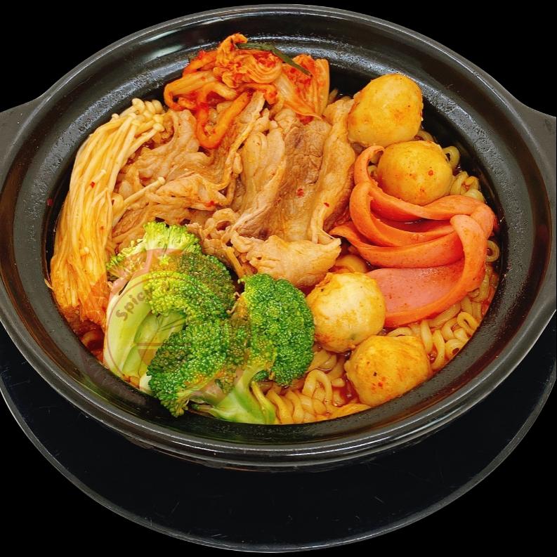 Mỳ cay bò mỹ-duoc-ban-tai-Tteokbokki Qlinh