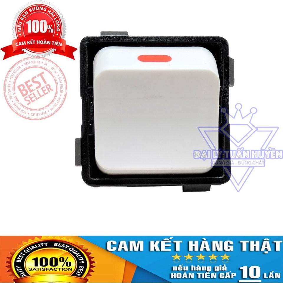 Hạt công tắc vuông s18 vuông-duoc-ban-tai-NHÀ PHÂN PHỐI HẬU QUANG