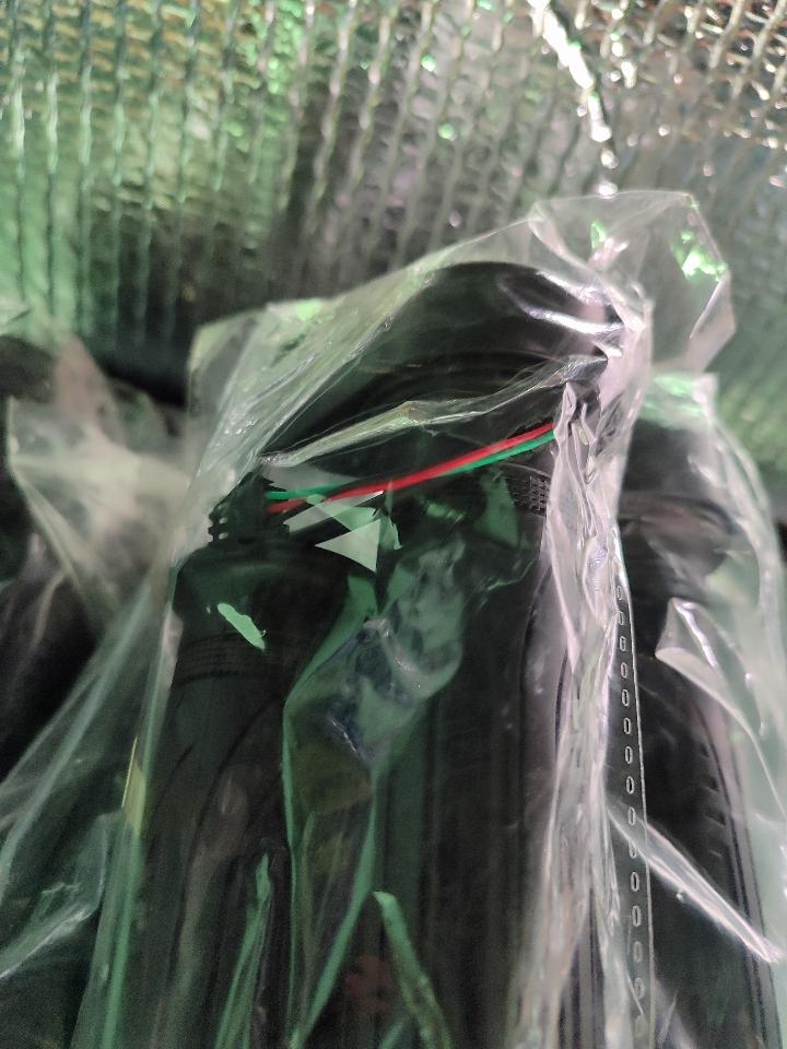 Tay ga dẻo không nút-duoc-ban-tai-Xe điện Nhã Anh 3