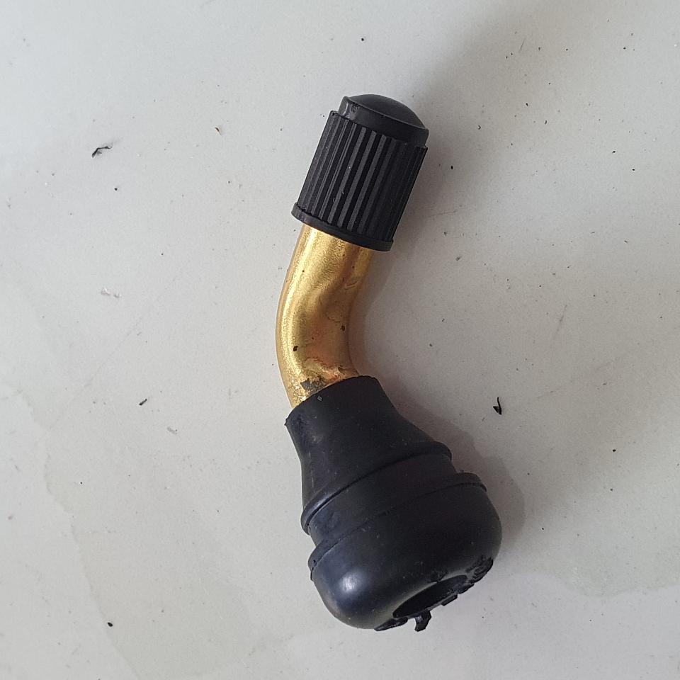 Vòi bơm xe bằng đồng có keo - van bơm xe-duoc-ban-tai-Xe điện Nhã Anh 3