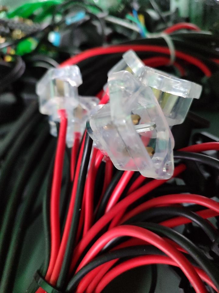 Tẩu nguồn cái ko nắp - dây nguồn cái-duoc-ban-tai-Xe điện Nhã Anh 3