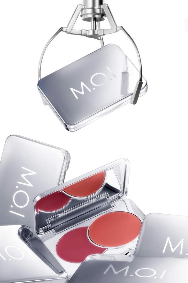 Má Hồng Kem 2 Màu M.O.I Dual Cream Blusher-duoc-ban-tai-Hương Linh's Cosmetics
