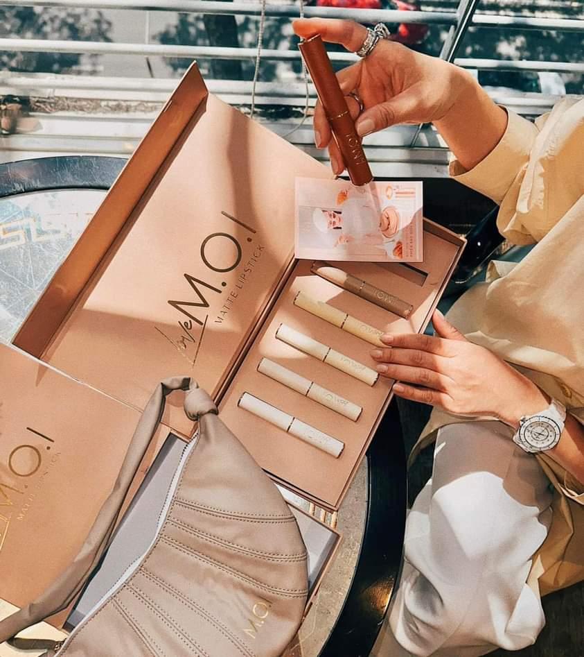 SON THỎI CAO CẤP LOVE M.O.I PHIÊN BẢN GIỚI HẠN-duoc-ban-tai-Hương Linh's Cosmetics