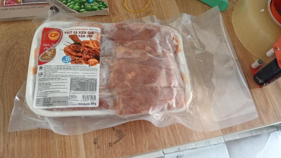THỊT GÀ XIÊN QUE TẨM ƯỚP cp 500g/ gói -duoc-ban-tai-NPP XÚC XÍCH CP TIẾN DŨNG  NO31-LK32 KHU  DỊC VỤ HÀ TRÌ HÀ CẦU HÀ ĐÔNG HÀ NỘI 0973 962 899