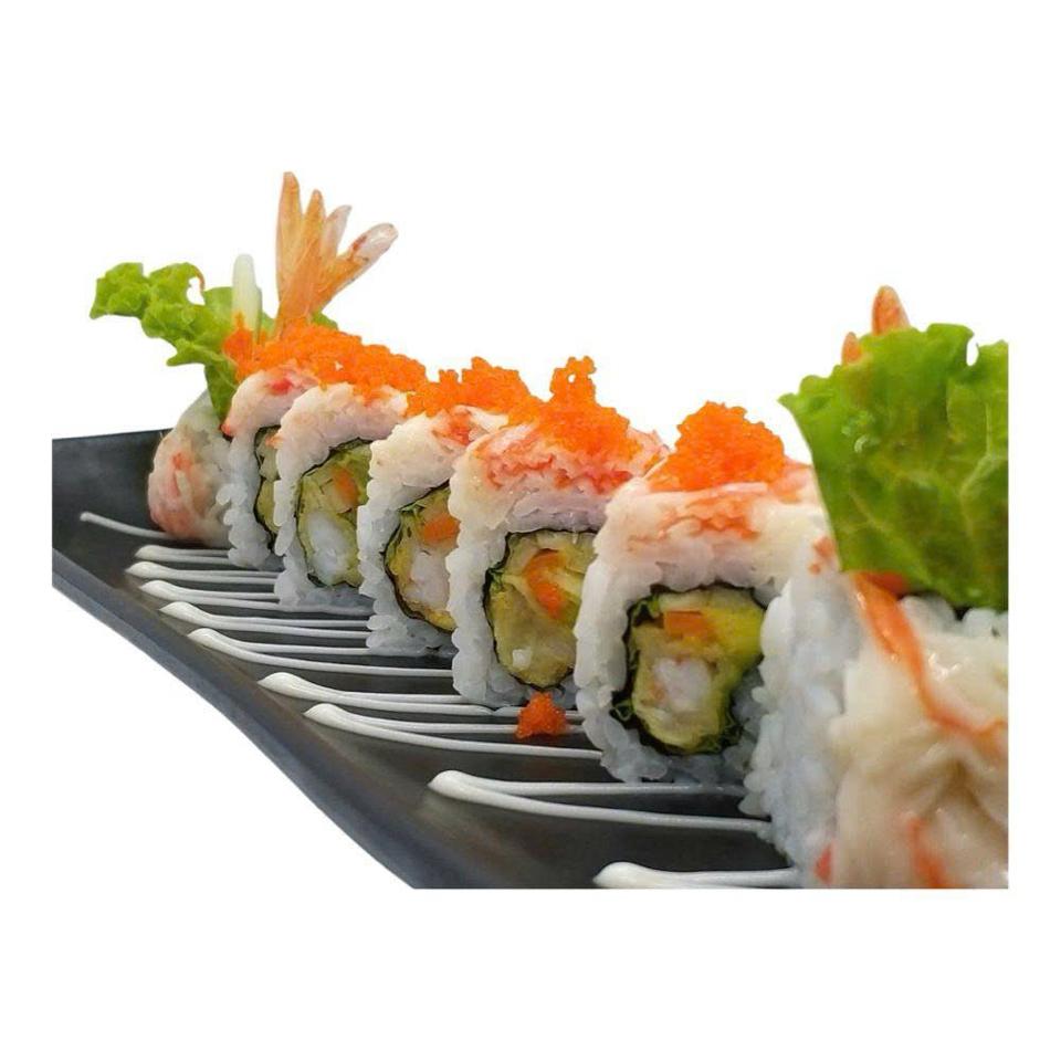 Ebi-ten no kani-mayo uramaki[Shrimp roll topped w crab salad] Sushi cuộn tôm phủ thanh cua trộn sốt mayo-duoc-ban-tai-Furin sushi