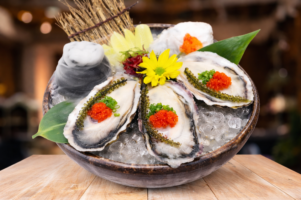 Kaki sashimi[Japanese Oyster 2pcs] Hàu Nhật 2 con-duoc-ban-tai-Furin sushi