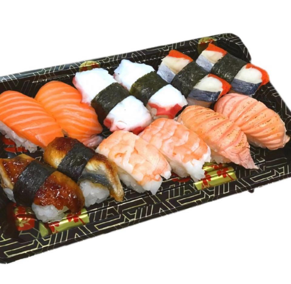 [Sushi combo 14-1pax] sushi combo 14-1người-duoc-ban-tai-Furin sushi