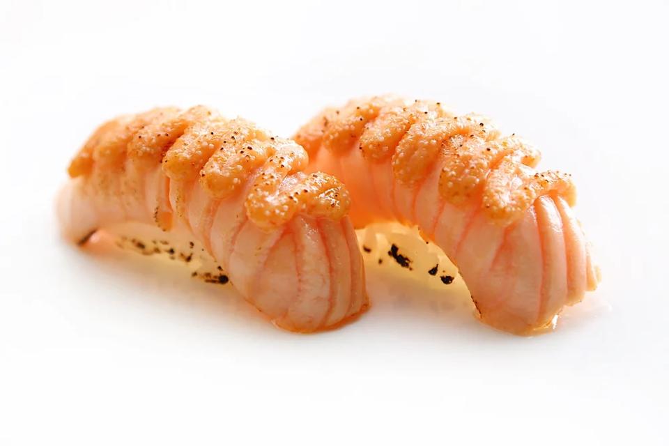 Sake aburi nigiri[Grilled salmon nigiri 2pcs] Nigiri cá hồi nướng 2 viên -duoc-ban-tai-Furin sushi