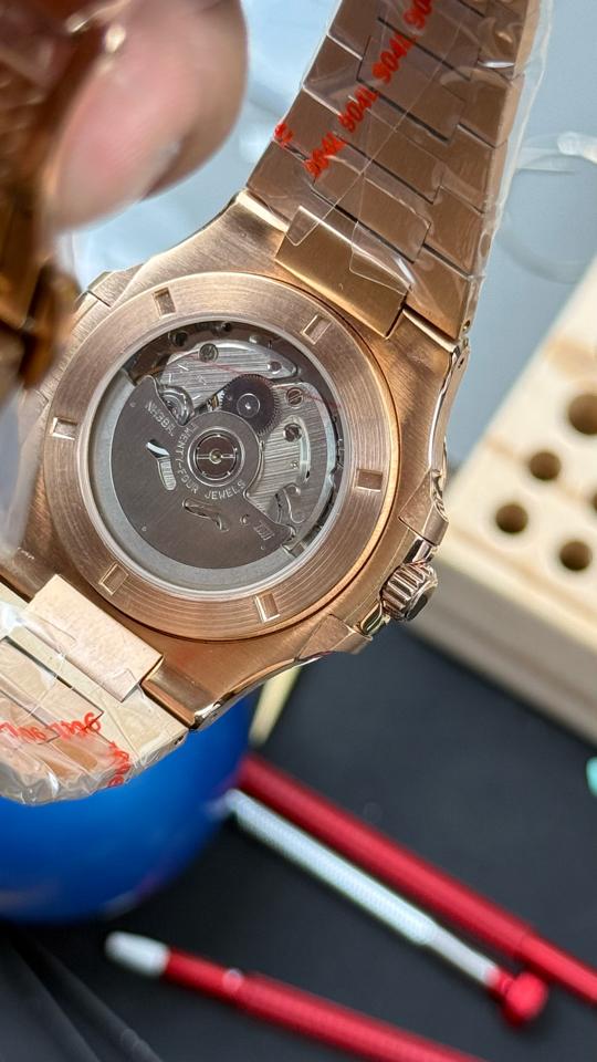 Seikomod Nautilus xà cừ trắng rose-duoc-ban-tai-NGUYÊN độ đồng hồ (seikomod)