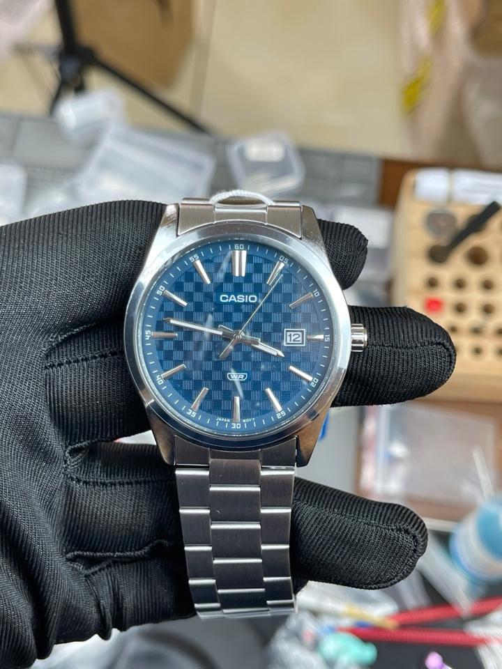 CASIO MTP - VD03D-2AUDF 39x48mm-duoc-ban-tai-NGUYÊN độ đồng hồ (seikomod)