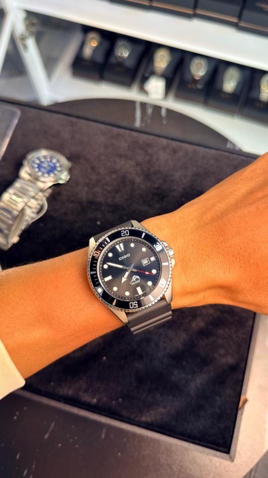 CASIO MDV-106D-42mm dây cao su-duoc-ban-tai-NGUYÊN độ đồng hồ (seikomod)