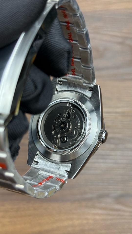 Seikomod Datejust mặt đỏ-duoc-ban-tai-NGUYÊN độ đồng hồ (seikomod)
