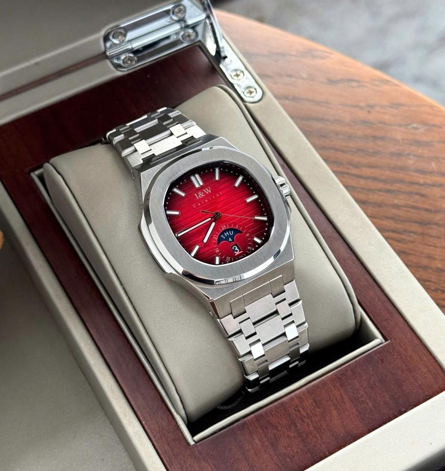 I&W Carnival IW735G đỏ-duoc-ban-tai-NGUYÊN độ đồng hồ (seikomod)