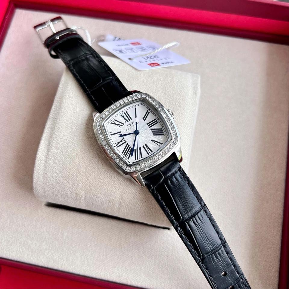 I&W Carnival 637L của nữ-duoc-ban-tai-NGUYÊN độ đồng hồ (seikomod)