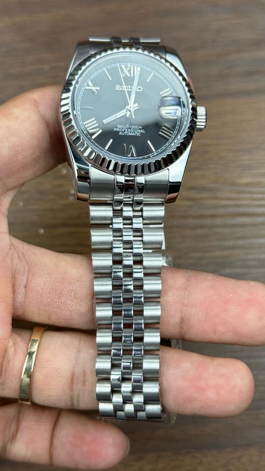 Seikomod DateJust đen la mã-duoc-ban-tai-NGUYÊN độ đồng hồ (seikomod)