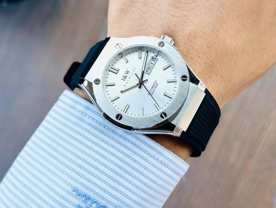 TIỂU HUBLOT I&W  CARNIVAL   IW55851   41mm viền trơn mặt trắng-duoc-ban-tai-NGUYÊN độ đồng hồ (seikomod)