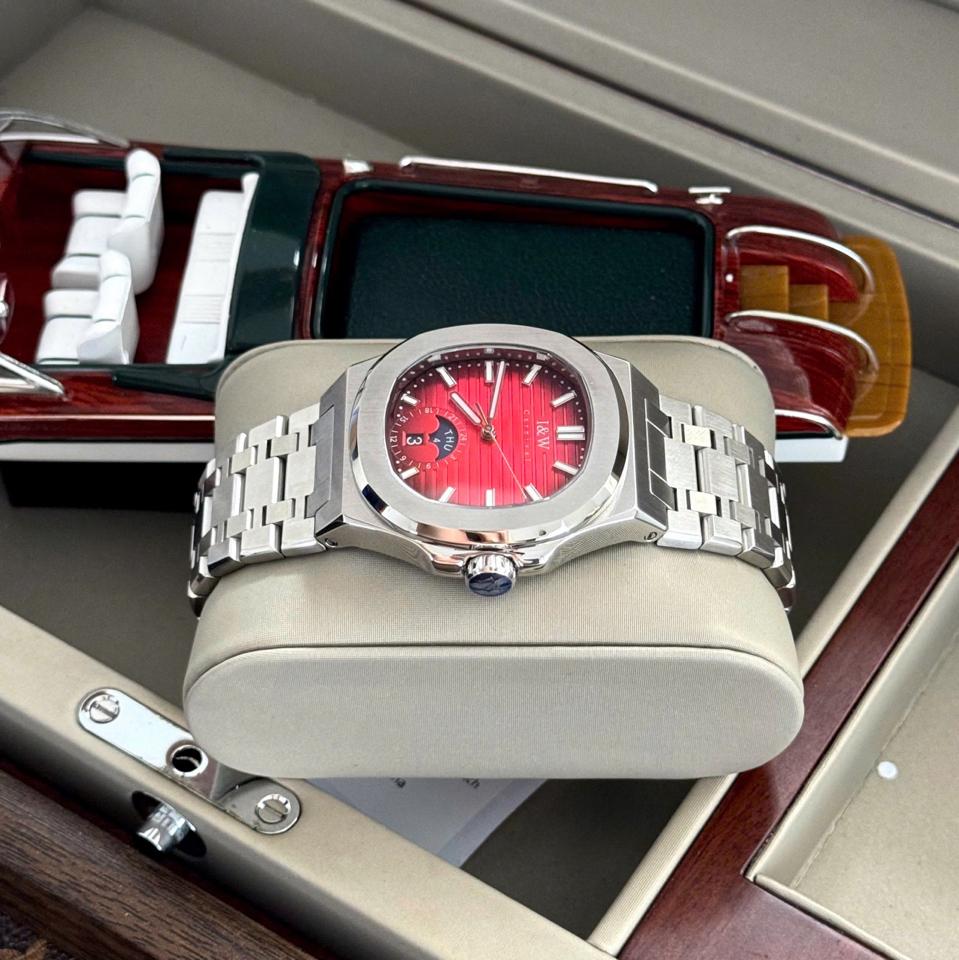 I&W Carnival IW735G đỏ-duoc-ban-tai-NGUYÊN độ đồng hồ (seikomod)