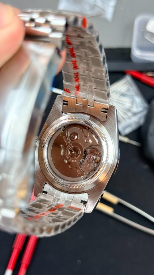 Seikomod DateJust dây 2 khúc v3 đời mới mặt đỏ mận-duoc-ban-tai-NGUYÊN độ đồng hồ