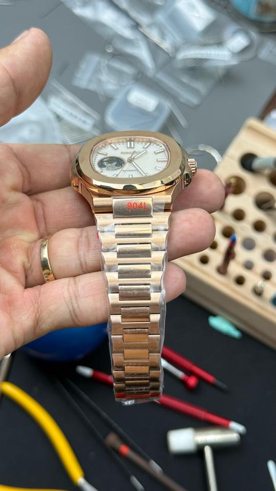 Seikomod Nautilus xà cừ trắng rose-duoc-ban-tai-NGUYÊN độ đồng hồ (seikomod)