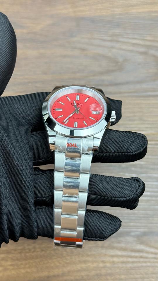 Seikomod Datejust mặt đỏ-duoc-ban-tai-NGUYÊN độ đồng hồ (seikomod)