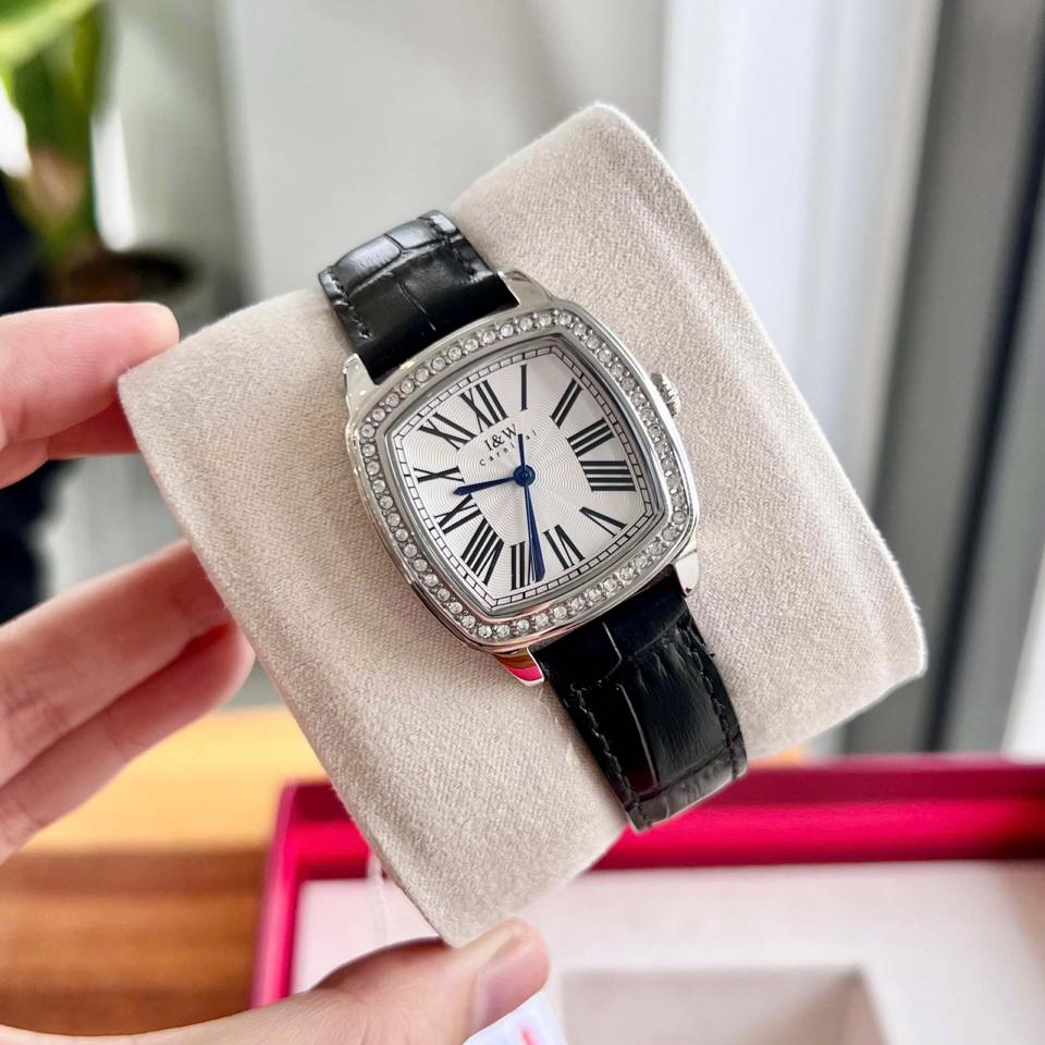 I&W Carnival 637L của nữ-duoc-ban-tai-NGUYÊN độ đồng hồ (seikomod)