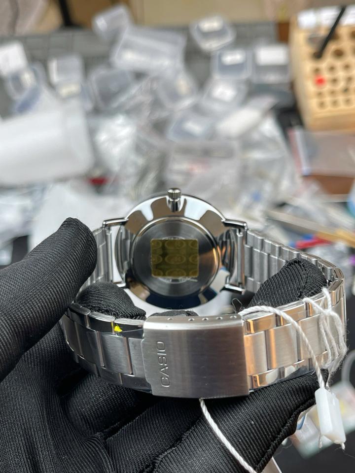 CASIO MTP - VT04D-8EDF 38x46mm-duoc-ban-tai-NGUYÊN độ đồng hồ (seikomod)