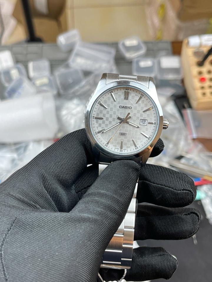 CASIO MTP - VD03D-7AUDF 39x48mm mặt trắng-duoc-ban-tai-NGUYÊN độ đồng hồ (seikomod)