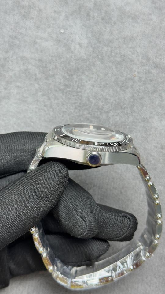 Seikomod Tudor 39mm niềng đen-duoc-ban-tai-NGUYÊN độ đồng hồ