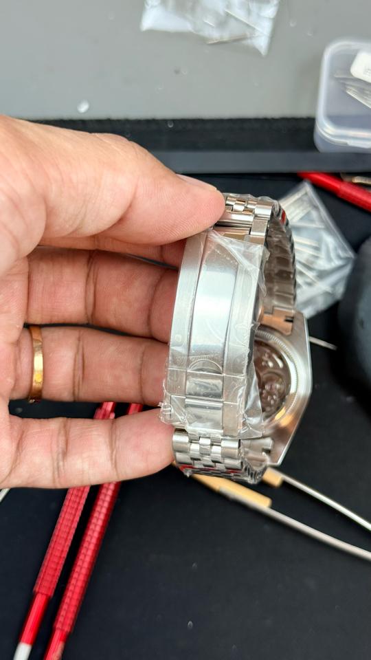 Seikomod DateJust dây 2 khúc v3 đời mới mặt đỏ mận-duoc-ban-tai-NGUYÊN độ đồng hồ