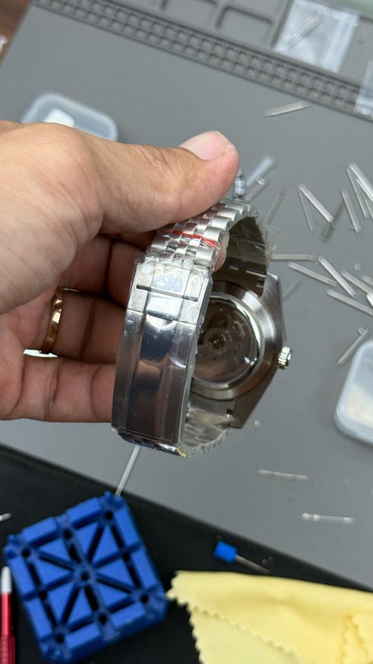Seikomod DateJust đỏ niềng đá-duoc-ban-tai-NGUYÊN độ đồng hồ (seikomod)