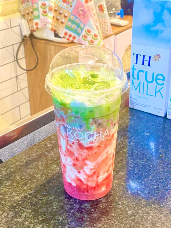 Dâu Matcha Latte -duoc-ban-tai-TIỆM TRÀ KOCHA