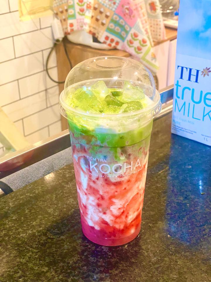 Dâu Matcha Latte -duoc-ban-tai-TIỆM TRÀ KOCHA