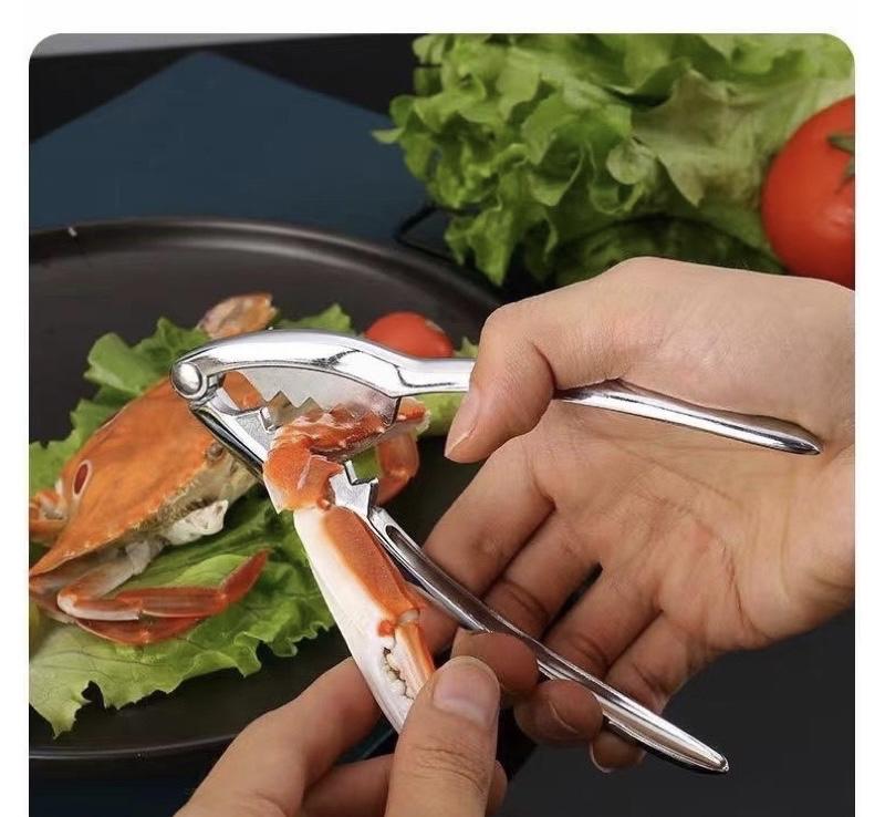 Dụng cụ kẹp càng cua, tách vỏ hạt inox-duoc-ban-tai-BT Mart - Siêu thị dành cho Người bận rộn