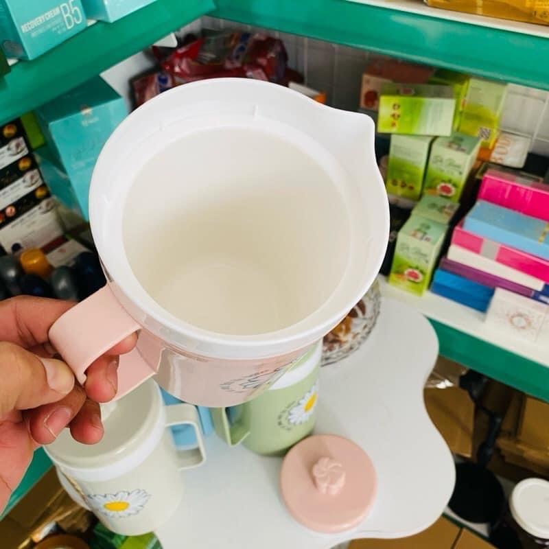 Ca nước đá giữ nhiệt 820ml hình hoa cúc -duoc-ban-tai-BT Mart - Siêu thị dành cho Người bận rộn