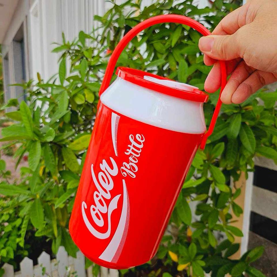 Bình đá giữ lạnh mini hình lon nước ngọt 1,5 lít-duoc-ban-tai-BT Mart - Siêu thị dành cho Người bận rộn