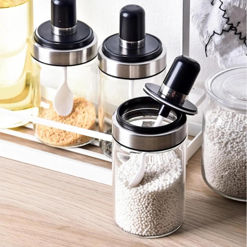 Lọ gia vị thủy tinh 250ml có nắp kèm muỗng -duoc-ban-tai-BT Mart - Siêu thị dành cho Người bận rộn