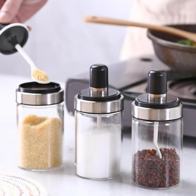 Lọ gia vị thủy tinh 250ml có nắp kèm muỗng -duoc-ban-tai-BT Mart - Siêu thị dành cho Người bận rộn