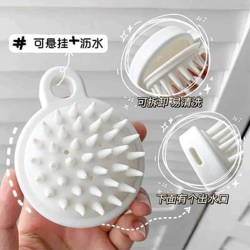 Lược gội đầu massage có lỗ để móc treo-duoc-ban-tai-BT Mart - Siêu thị dành cho Người bận rộn