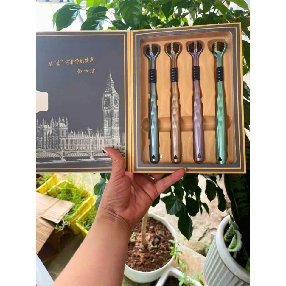 Set 6 bàn chải đánh răng 3 mặt kèm cạo lưỡi-duoc-ban-tai-BT Mart - Siêu thị dành cho Người bận rộn