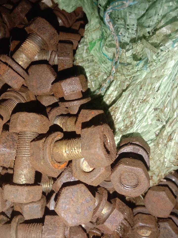 Bulong bắt xới bãi chân 2,5cm,lỗ 10li-duoc-ban-tai-KUBOTA 28