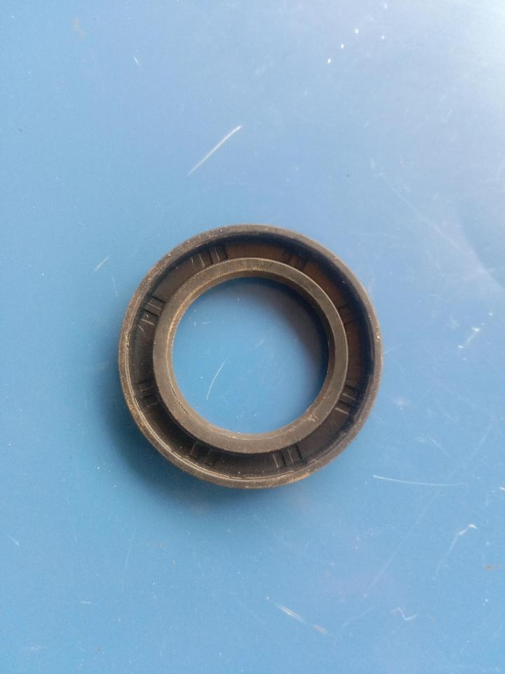 Phớt khoan đứng bui 09500-30478-duoc-ban-tai-KUBOTA 28