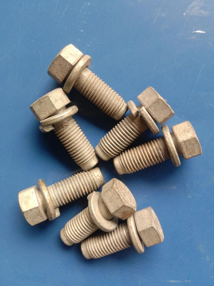 Bulong đầu trục bánh tỳ -duoc-ban-tai-KUBOTA 28