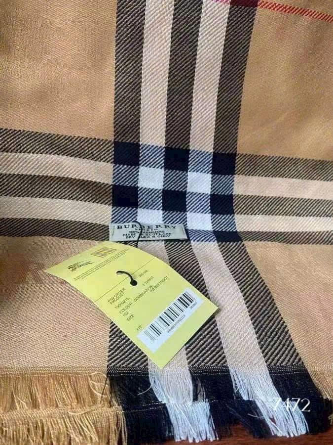 KHĂN CASHMERE BURBERRY Full tag-duoc-ban-tai-Kidzworld Asia