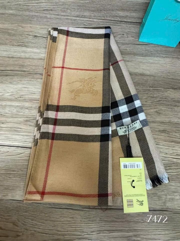 KHĂN CASHMERE BURBERRY Full tag-duoc-ban-tai-Kidzworld Asia