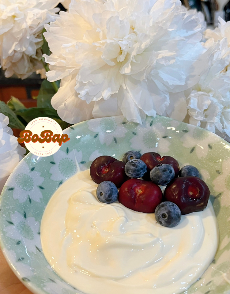 Sữa Chua Hy Lạp / Greek Yogurt-duoc-ban-tai-BoBap