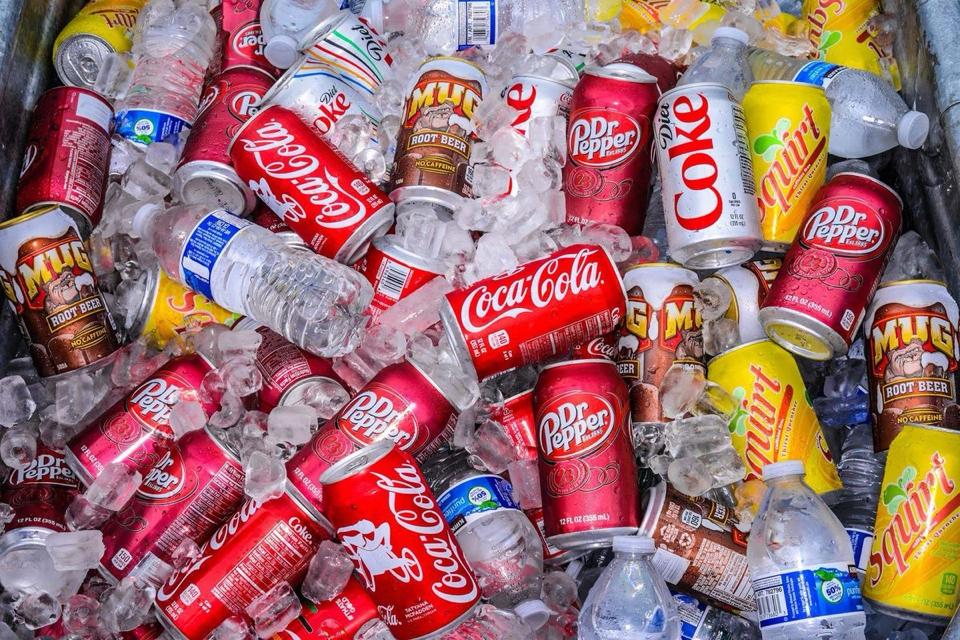 Coca/ Aquarius/ Nước Suối-duoc-ban-tai-BoBap